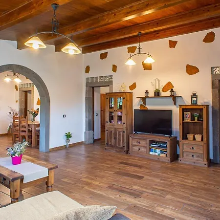 Cuevitas Del Gamonal Санта-Брихида